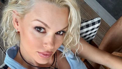 Βίκυ Κάβουρα: Η πρώτη φωτογραφία με τη νεογέννητη κόρη της - Λίγες ώρες μετά τον τοκετό