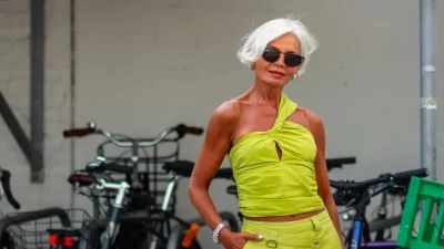 20-60 ετών: Αυτά είναι τα 10 κομμάτια που θα φοράς σε κάθε ηλικία