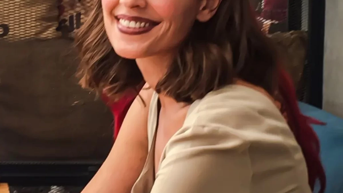 Γέννησε Ελληνίδα ηθοποιός - Η φωτογραφία με το νεογέννητο την ώρα του θηλασμού