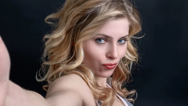 Αυτά τα κόλπα θα σε κάνουν να δείχνεις 10 χρόνια μικρότερη!