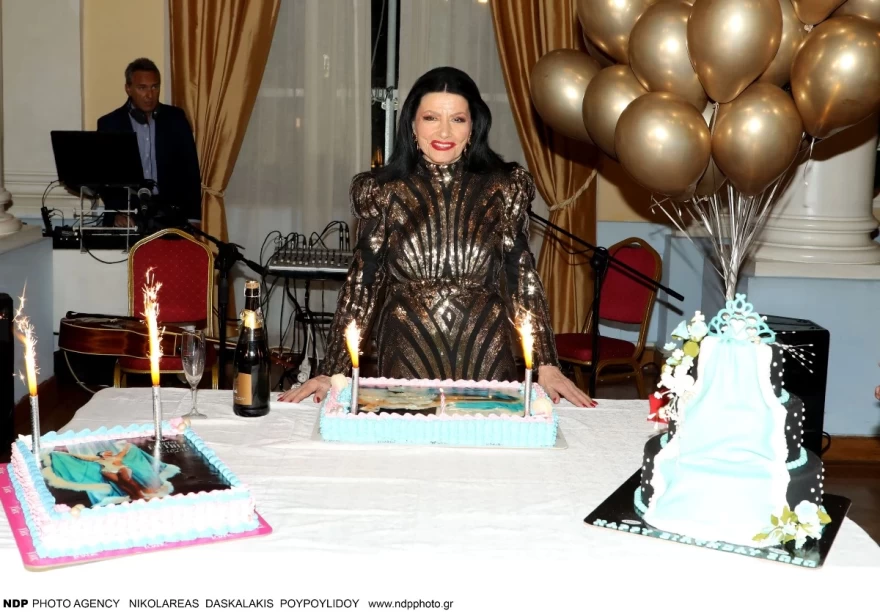 Ζωζώ Σαπουντζάκη - Γενέθλια - Τούρτες