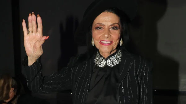 Ζωζώ Σαπουντζάκη: Απαντάει πρώτη φορά για την πώληση του σπιτιού της στην Κινέτα