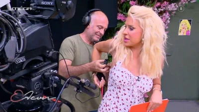 Ελένη Μενεγάκη: Ατύχημα για την παρουσιάστρια λίγο πριν βγει στον αέρα του Mega - «Να προσέχετε!»