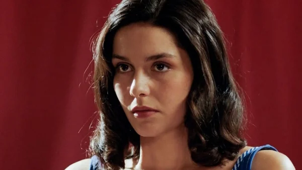 Ψυχοκόρες (26/6): Η Δεσποινιώ κάνει χαρακιές στο στήθος της για να γλιτώσει από την Βικτώρια - Την "πετάει" στην Τρούμπα