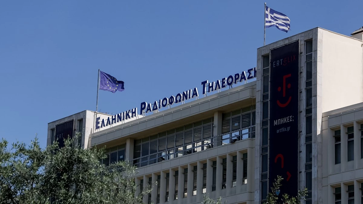 Δημοσιογράφος της ΕΡΤ συνελήφθη για ενδοοικογενειακή βία – Η ανακοίνωση της Δημόσιας Τηλεόρασης