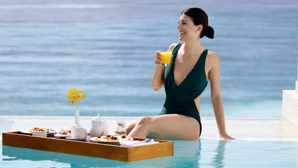 Μια αξέχαστη εμπειρία φιλοξενίας στο πολυτελές Proteas Blu Resort