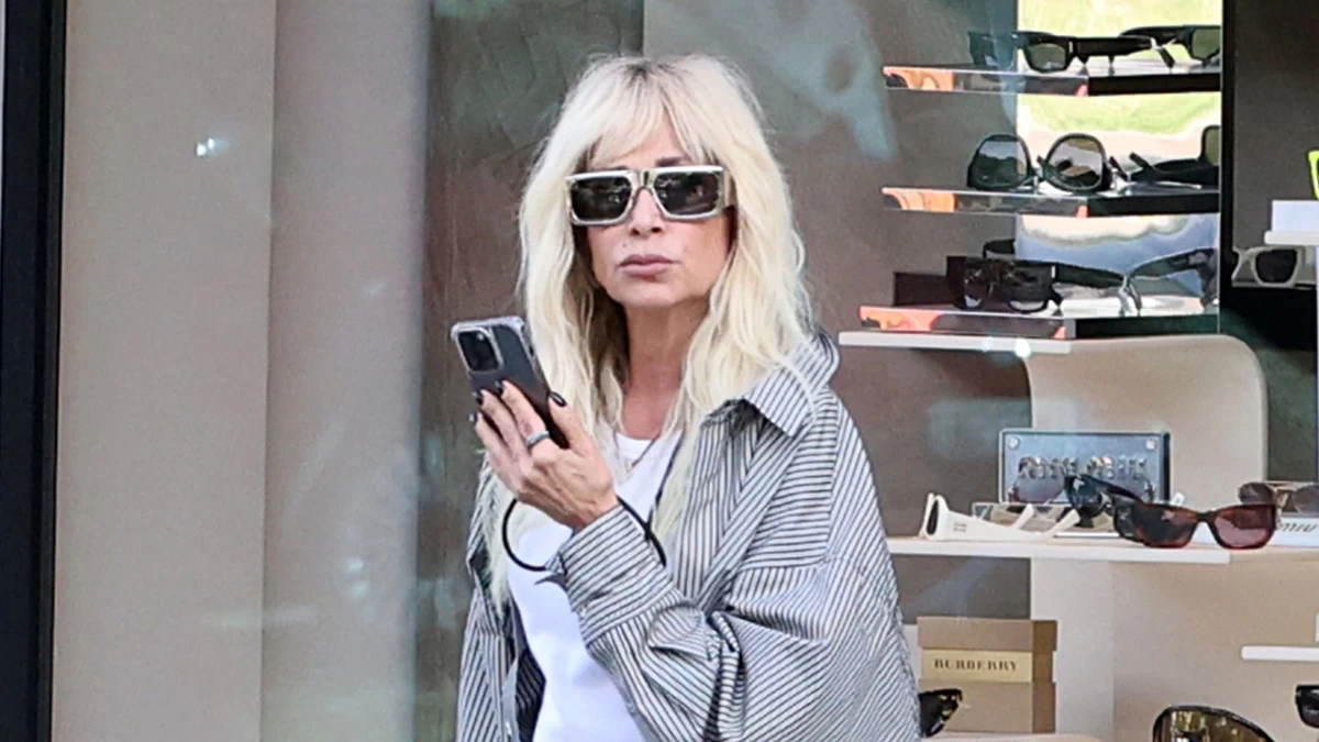 Άννα Βίσση: Ριζική αλλαγή για την τραγουδίστρια - Ποζάρει με το καινούργιο look στα μαλλιά της