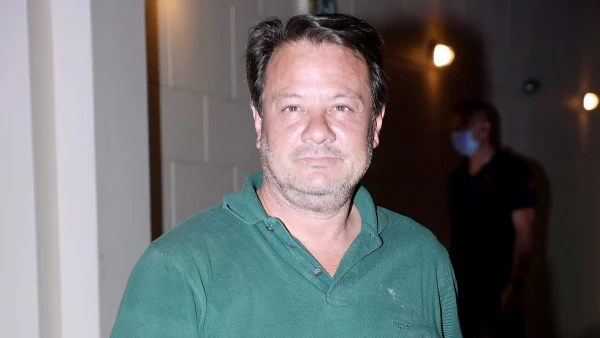 Απόστολος Λύτρας: Εξέδωσε επίσημη ανακοίνωση - «Ποτέ δεν "επινόησα" ότι δήθεν έπεσε από την σκάλα, την εκδοχή αυτή την επέλεξε η ίδια»