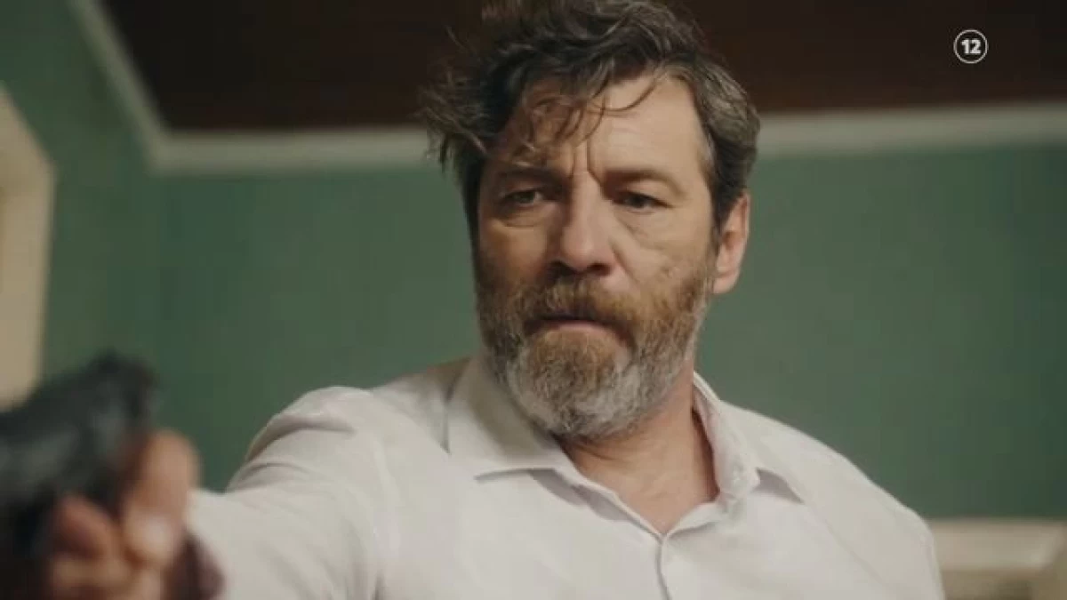 Το Ναυάγιο – Ο Ιπποκράτης αυτοκτόνησε και ο Γιάννης Στάνκογλου τον αποχαιρετά: «Άντε γεια... Ήσουν μεγάλο καθίκι»