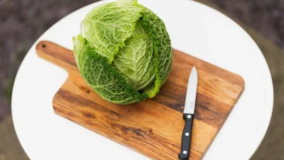 Λάχανο: 7+1 οφέλη που αποδεικνύουν ότι αυτό το υποτιμημένο λαχανικό αξίζει περισσότερη αγάπη!