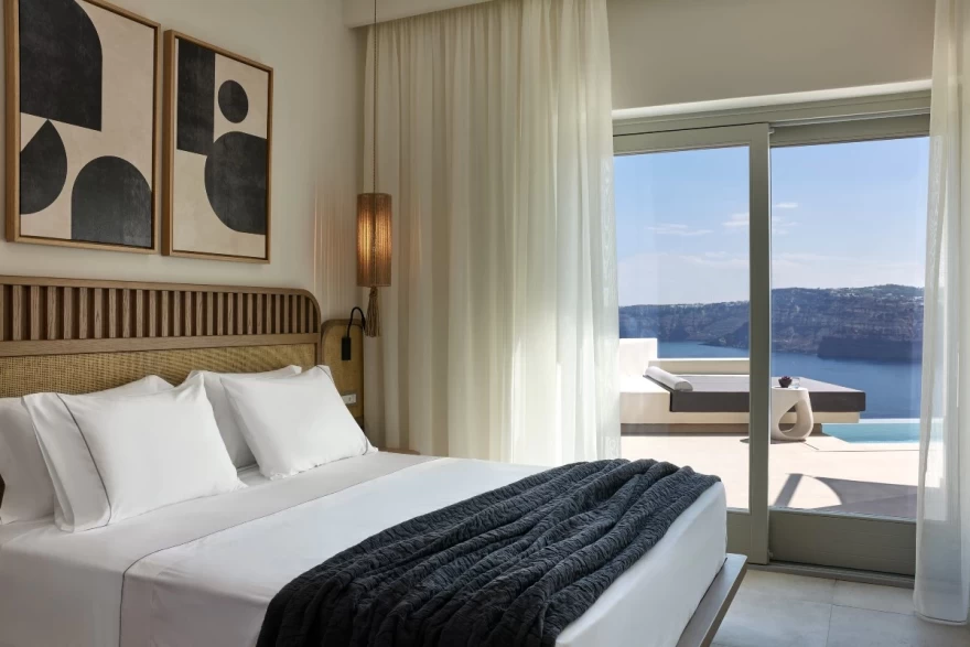 Apanemo Hotel & Suites