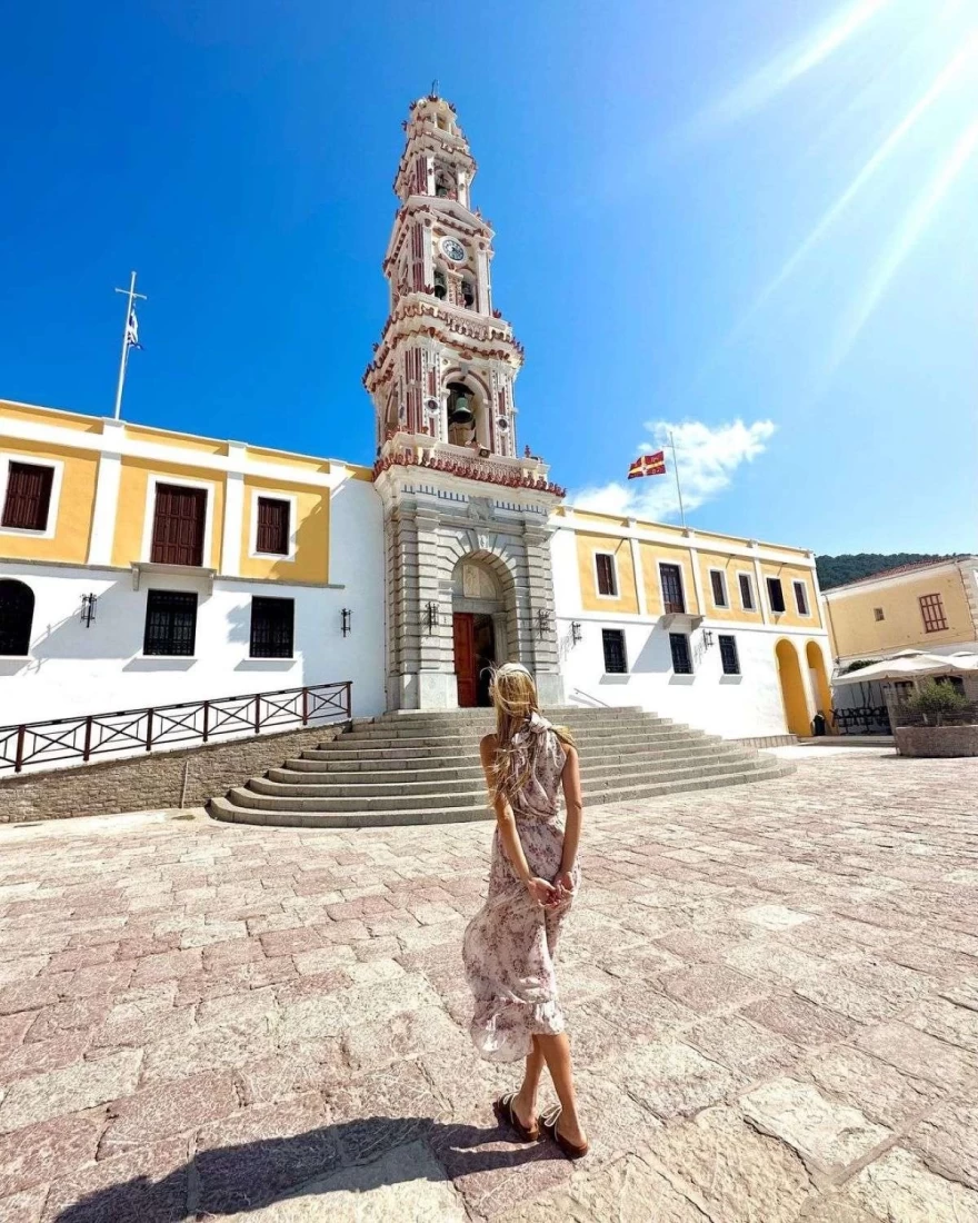 Δούκισσα Νομικού Σύμη