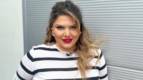 Δανάη Μπάρκα: Ανεβάζει φωτογραφίες με μαγιό και ανυπομονεί να βρεθεί ξανά δίπλα στη θάλασσα