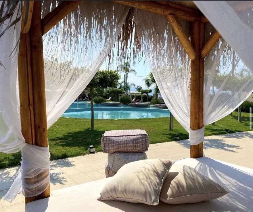 Elysian Luxury Hotel & Spa πισίνα