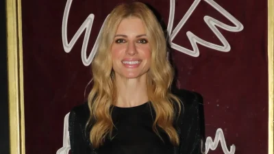 Ευαγγελία Αραβανή: Σπάνια βραδινή έξοδος μετά τη γέννηση του γιου της - Πλήρως ανανεωμένη