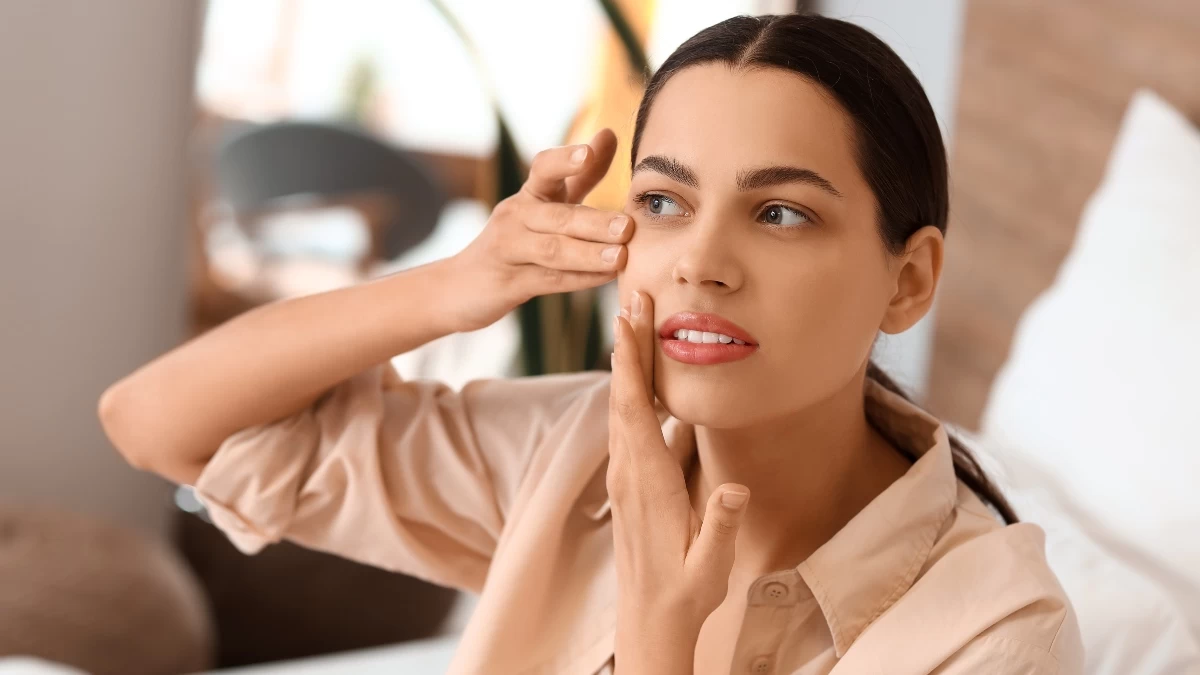 Face yoga: Μάθε τα πάντα για τη γυμναστική προσώπου που σμιλεύει & ανορθώνει το πρόσωπο!