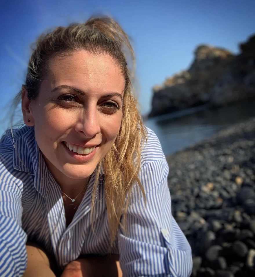 Η Κέλλυ Λουφάκη στα Μαύρα Βόλια