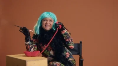 Απολαυστική Μαρία Καβογιάννη: Ξανά στο ρόλο της «Κορίνας» από τα «Εγκλήματα» μετά από 24 χρόνια