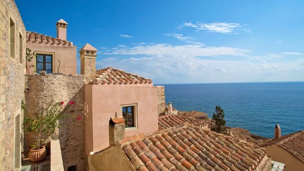 Moni Emvasis Luxury Suites: Μια εμπειρία διαμονής σαν από παραμύθι