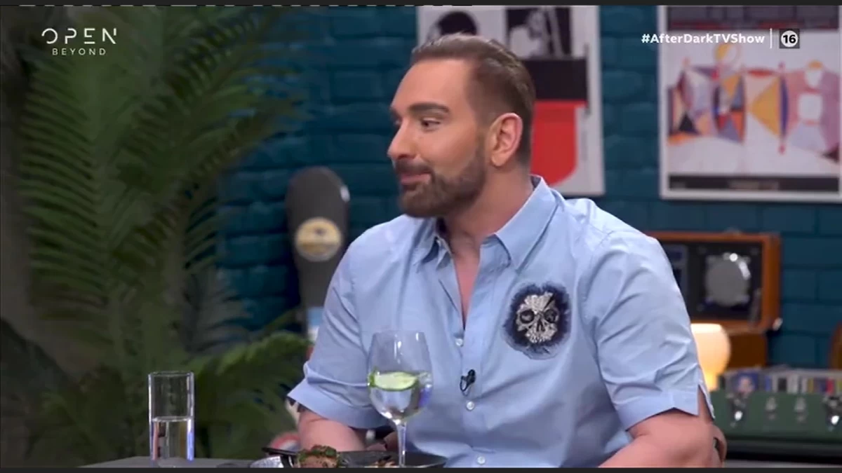 Νίκος Κοκλώνης: «Η Δανάη δεν με έφερε ποτέ σε δύσκολη θέση! Η Κατερίνα παρεξηγήθηκε...» - Η αποκάλυψη μετά τα "καυτά" φιλιά που τις "διέλυσαν"