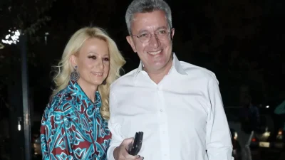 Νίκος Χατζηνικολάου: Το παθιασμένο φιλί με την Κρίστη Τσολακάκη - Στιγμές ευτυχίας για το ζευγάρι