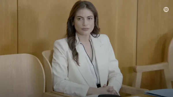 Παγιδευμένοι 10/6: Την κυνηγάει και την ξεμοναχιάζει - Πέφτει αναίσθητος μετά από ένα χτύπημα