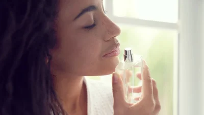 Αρώματα: Το ήξερες ότι έχουν ημερομηνία λήξης; Δες πότε πρέπει να τα αποχωριστείς