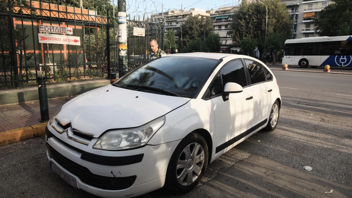 Υπόθεση γνωστού ποινικολόγου: Μόλις έφτασε στα δικαστήρια - Αποκλειστικές φωτογραφίες