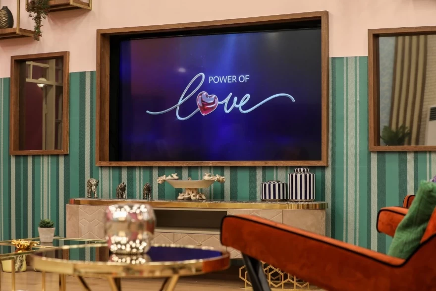 Power of Love σπίτι