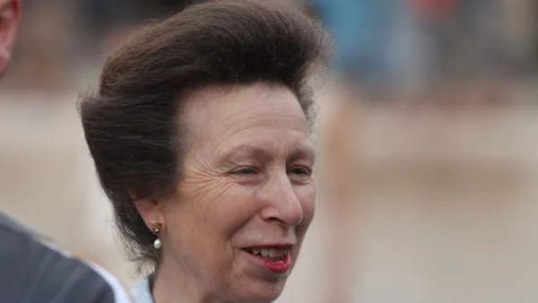 Ατύχημα για την Πριγκίπισσα Άννα της Αγγλίας - Μεταφέρθηκε στο νοσοκομείο