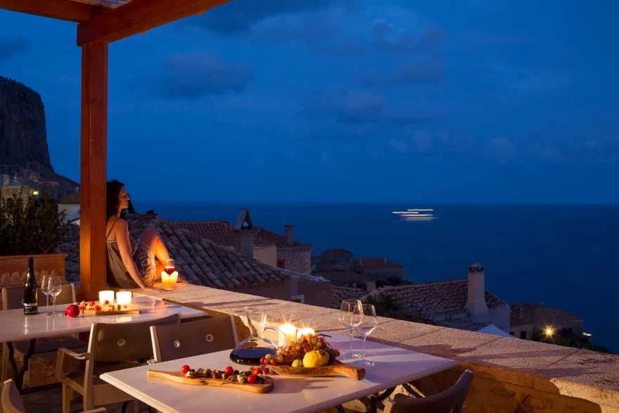 Χρυσόβουλο εστιατόριο Μονεμβασιά 