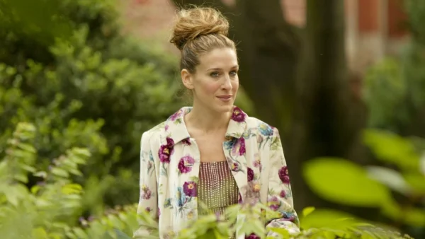 Αυτές είναι οι 6 τάσεις από τα 90s που θα βάλουμε το καλοκαίρι - Τις είχε προβλέψει η Carrie Bradshaw