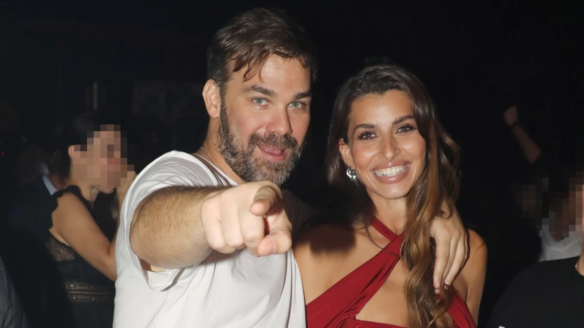 Γιώργος Σαμπάνης: Έκανε πρόταση στην Ιωάννα Σαρρή - Το εντυπωσιακό μονόπετρο