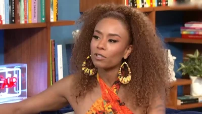 Shaya: «Χρωστούσα πολλά λεφτά μετά τις Hi5, μπήκαμε μέσα!» - Η λογίστρια που «χαντάκωσε» το συγκρότημα