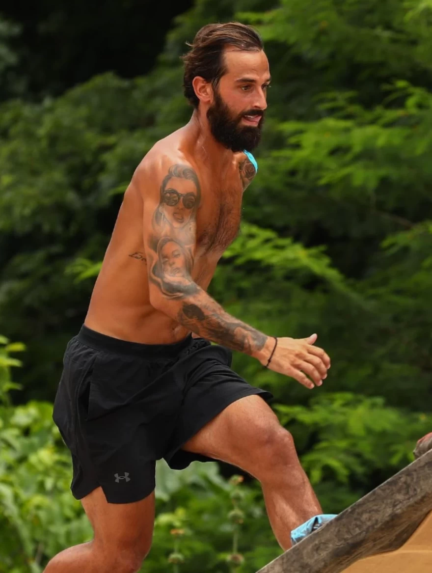 Άρης Σοϊλέδης τατουάζ με πρόσωπο της Μαρίας Αντωνά