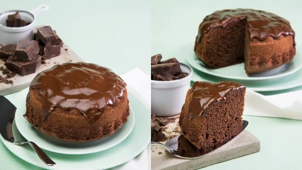 Only for chocolovers: Ζουμερό κέικ με σοκολατούχο ρόφημα