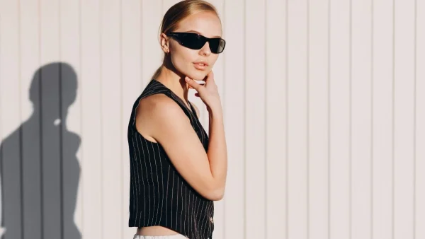 Κομψό γιλέκο: 5 στυλάτοι τρόποι για να το φορέσεις στη δουλειά