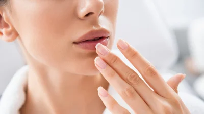 5 έξυπνα τρικ για να πεις αντίο στις ρυτίδες γύρω από το στόμα!