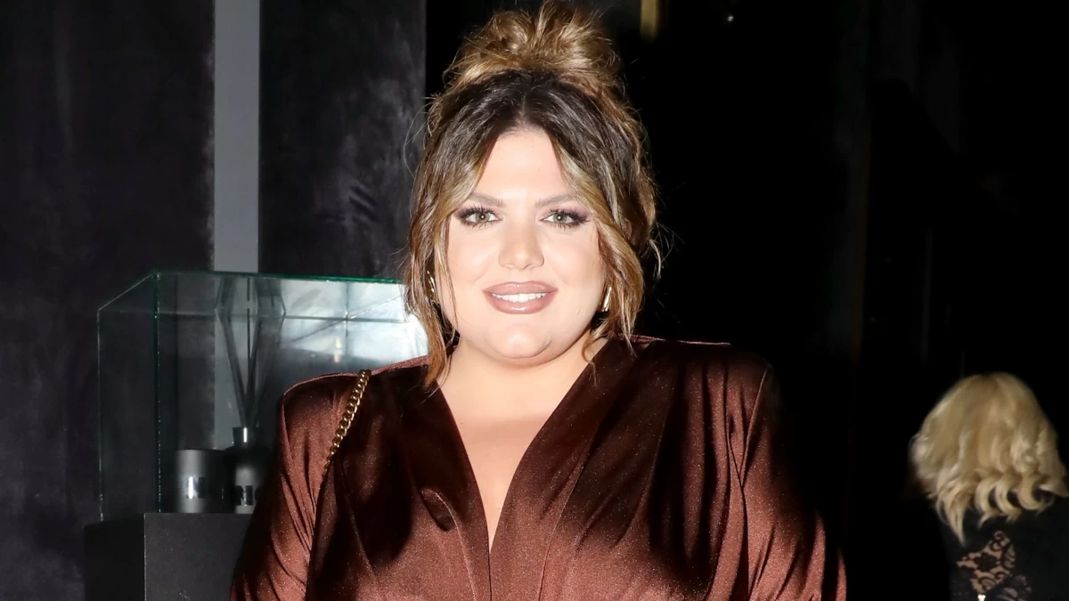 Δανάη Μπάρκα – Ποζάρει με μαγιό στις διακοπές της στη Σέριφο και δηλώνει: «Το νησί όλα τα γιατρεύει»