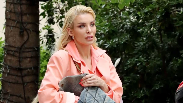 Κατερίνα Καινούργιου: Δημοσίευσε την πρώτη φωτογραφία αγκαλιά με τον σύντροφό της, Πάνο Κουτσουμπή