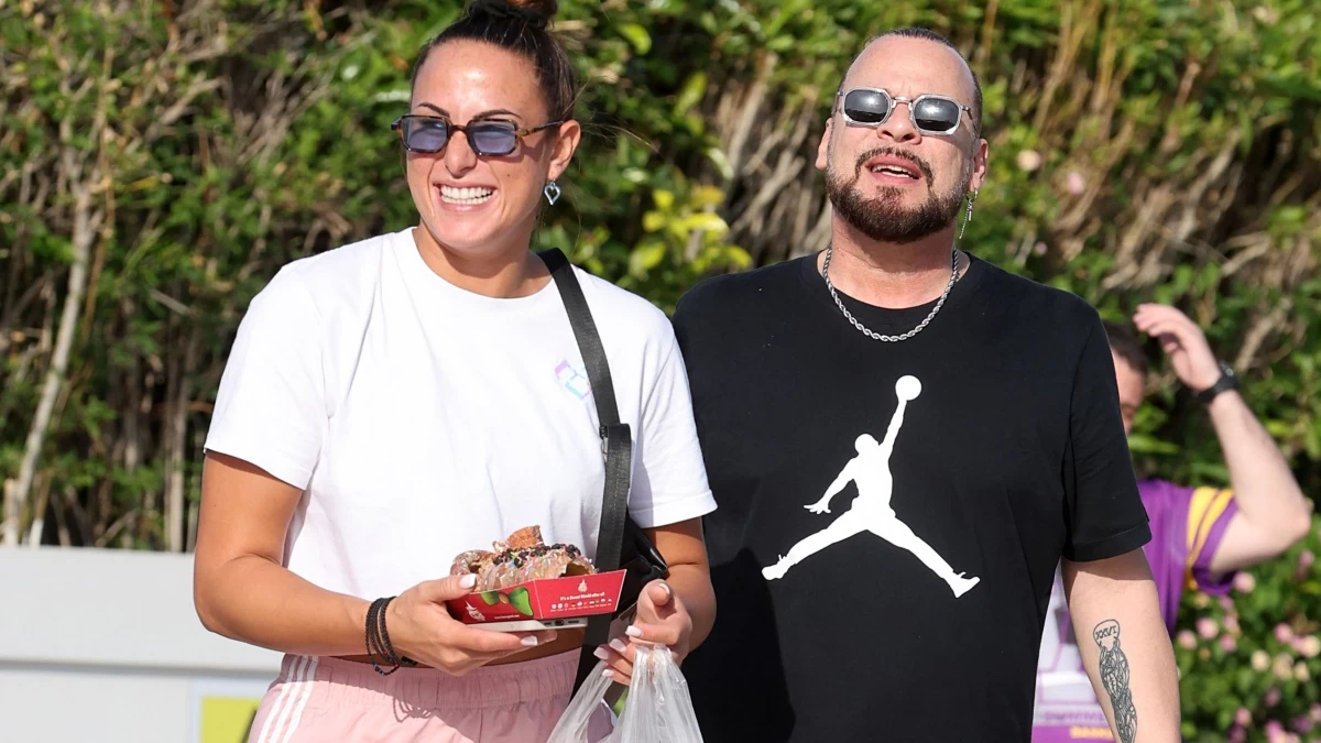 Χρήστος Δάντης & Ασημίνα Χατζηανδρέου: Ονειρεμένες διακοπές με φόντο το Αιγαίο – Τα πειράγματα της παίκτριας του Survivor