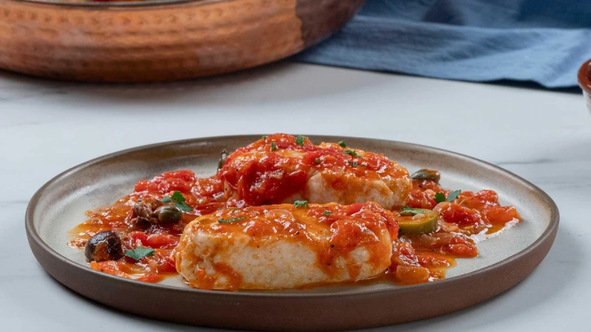 Το πιάτο για το τραπέζι της Κυριακής: Μπακαλιάρος γιαχνί - Το φτιάχνουν και οι αρχάριοι