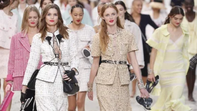 Γιατί τα μοντέλα στο σόου της Chanel κοιτούσαν τους καλεσμένους κατευθείαν στα μάτια;
