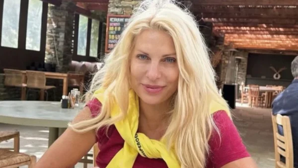 Ελένη Μενεγάκη: Αποχαιρετάει με συγκίνηση το πλατό της εκπομπής της στο Mega - «Τελευταία φωτό...»