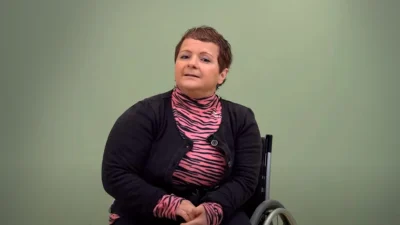 Ειρήνη Κουρούβανη: Την παρέσυρε αμάξι στην Πατησίων και την εγκατέλειψε - Ποια είναι η πρωταθλήτρια ΑμεΑ που κινδύνευσε στην άσφαλτο