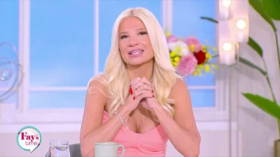 Φαίη Σκορδά:  «Δε με ενημερώνει κανείς, είδα...» - Η ξεκάθαρη τοποθέτησή της στον αέρα της εκπομπής για τη νέα εκπομπή του Κωνσταντάρα