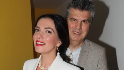 Φωτεινή Δάρρα: Δύσκολες ώρες για την τραγουδίστρια - Στο νοσοκομείο με πεταλούδα και ορούς στα χέρια (Φωτογραφία)