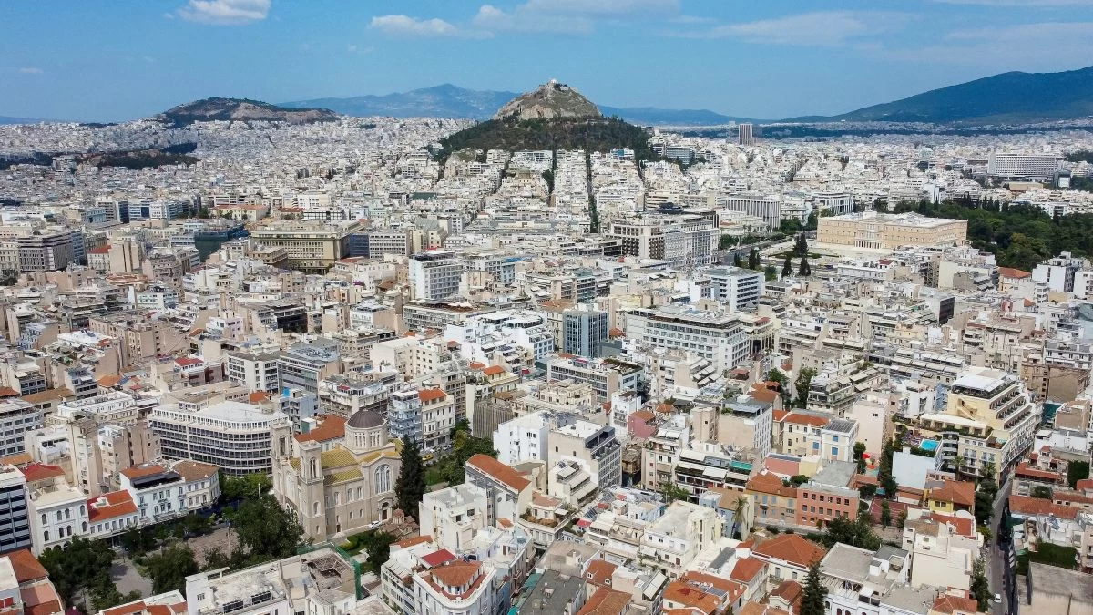 Καιρός σήμερα 9/7: Τοπικοί όμβροι και μεμονωμένες καταιγίδες - Αναλυτικά οι περιοχές