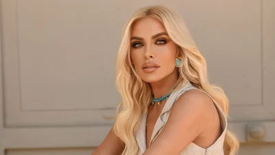 Κατερίνα Καινούργιου: Φόρεσε το πιο απροσδόκητο χρώμα που εσύ δεν θα επέλεγες το καλοκαίρι