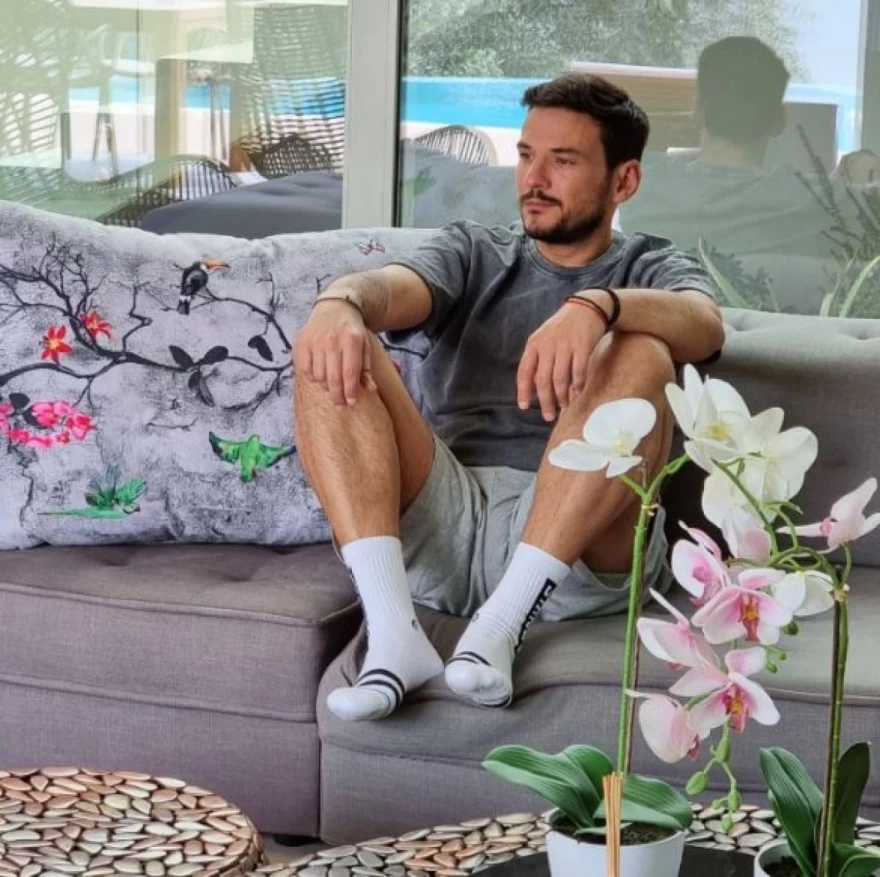 Κώστας Τσουρός σπίτι Σκιάθος